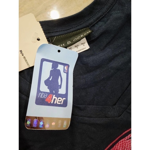 NBA Cleveland Cavaliers Basketball T-Shirt Medium - Picture 3 of 7